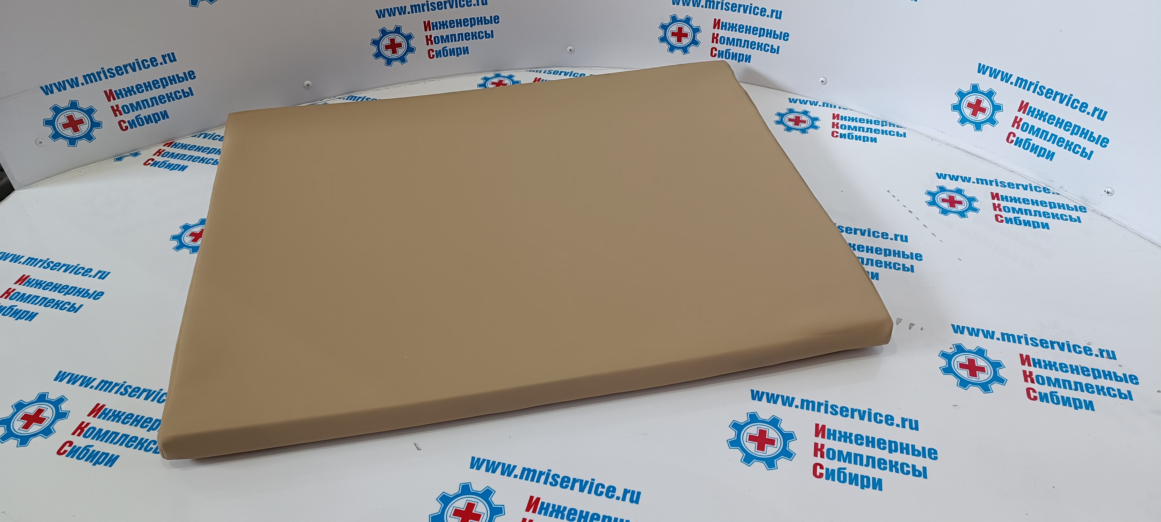 FOAM PLATE (0.53X0.68M) (Плита 0,530,68м)PN 4522 131 0748