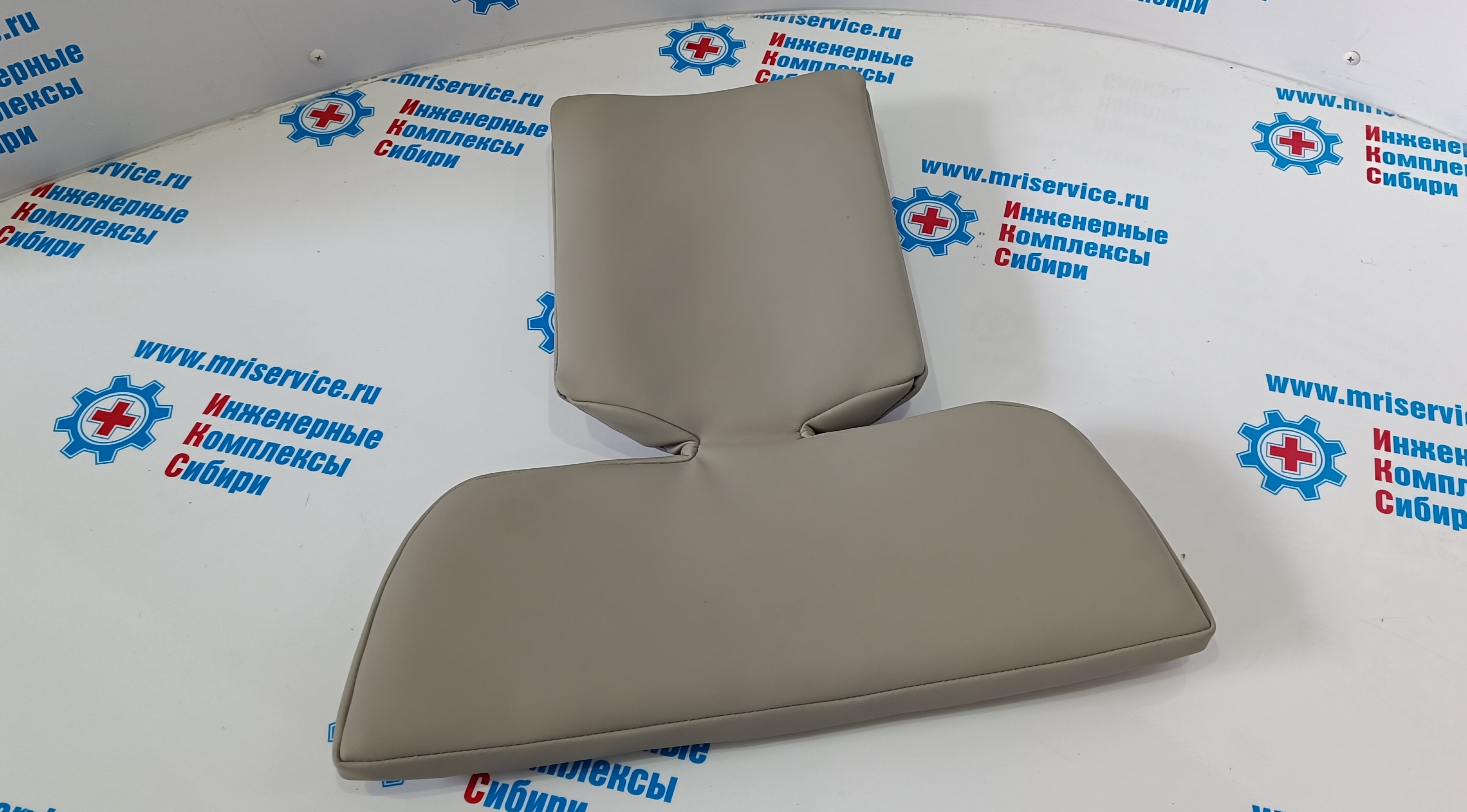 PILLOW HEAD PN 2000000005997