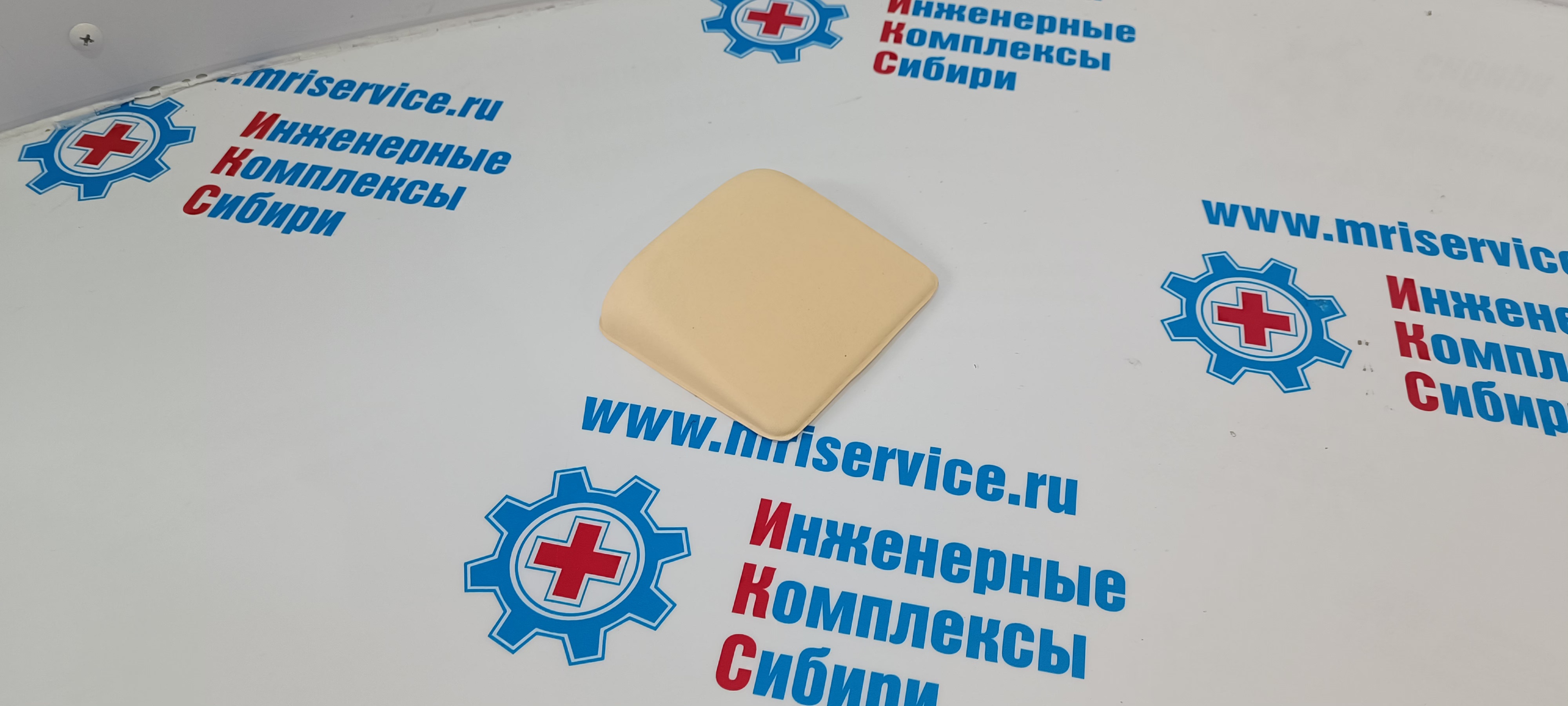 PILLOW №17 PN 4522 132 6534