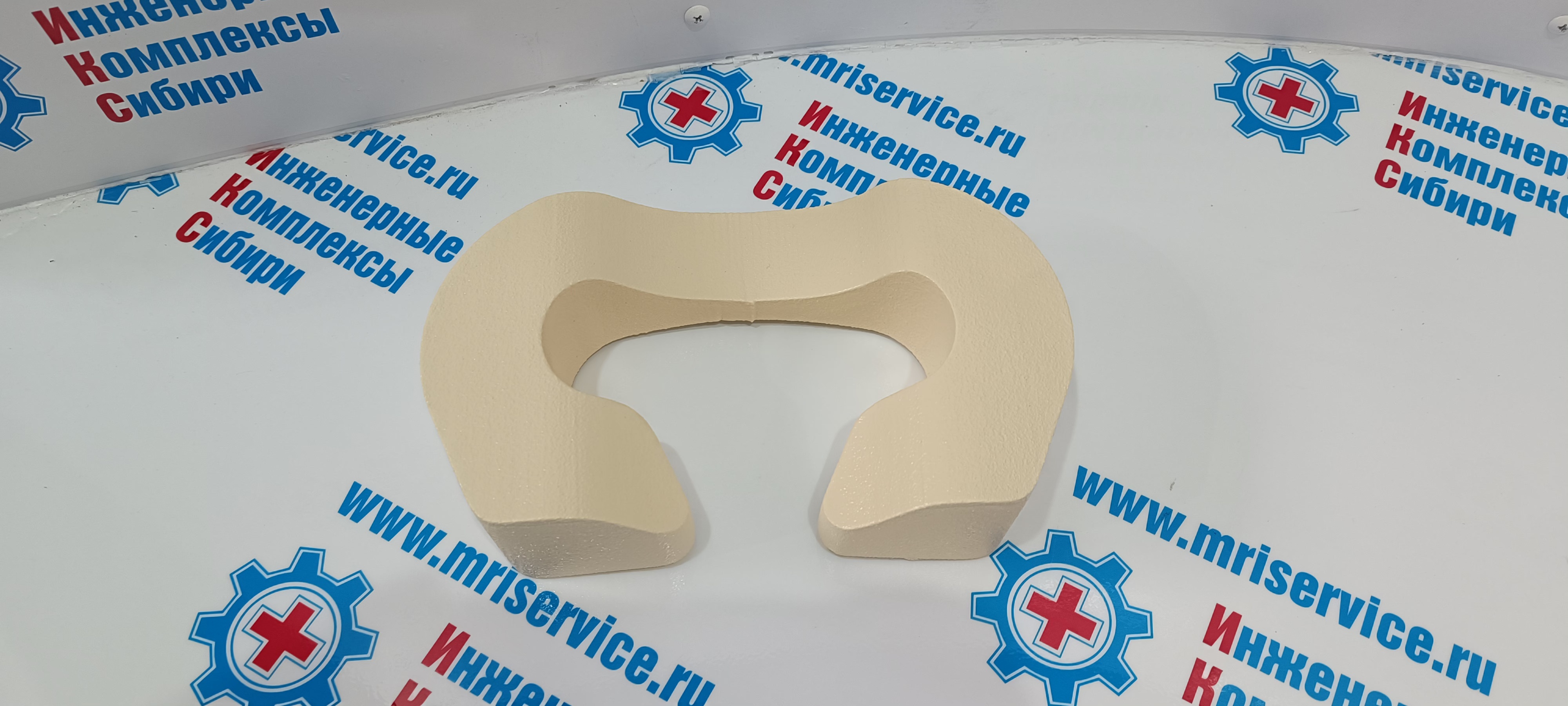 HEADREST PAD BREAST COIL (Накладка для подголовника грудной катушки)PN 4522 150 4038